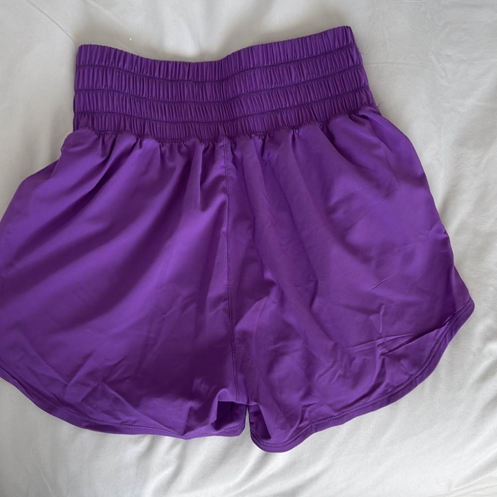 Nike Training Shorts - Picture 2 of 3